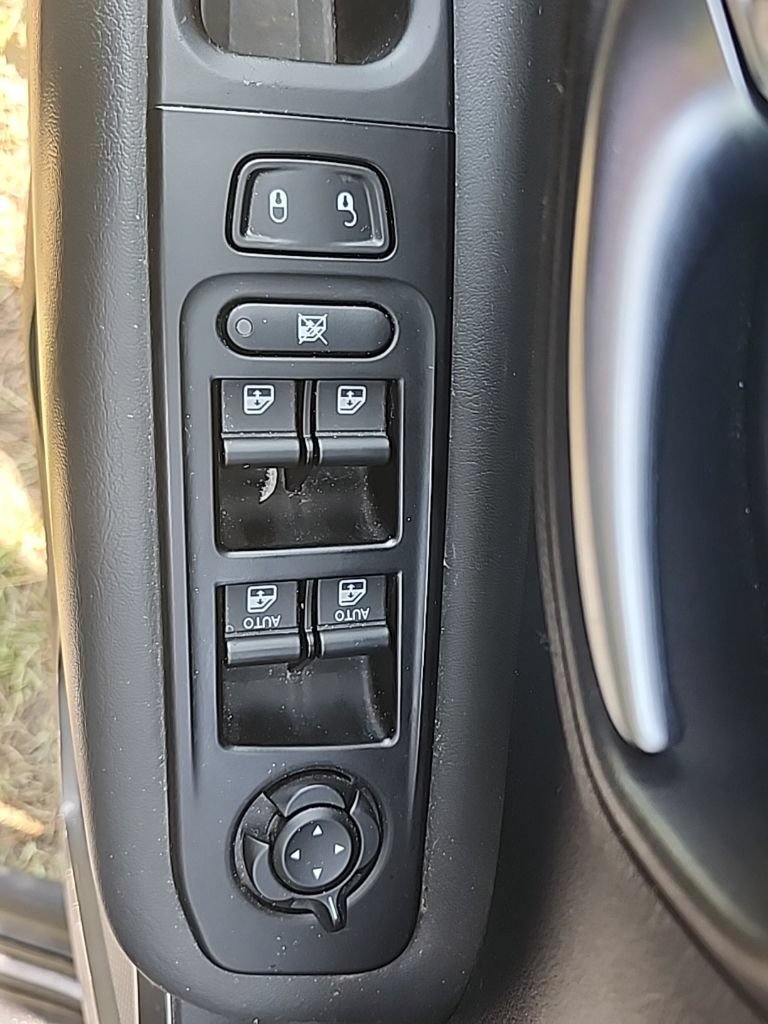 Certified 2021 Jeep Renegade Limited AWD/4WD image 18