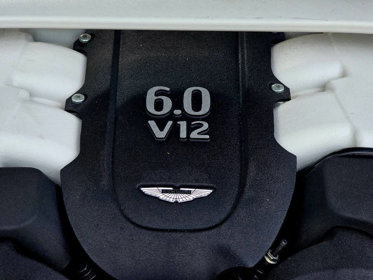 Used 2014 Aston Martin Vanquish Base 2dr Coupe image 10