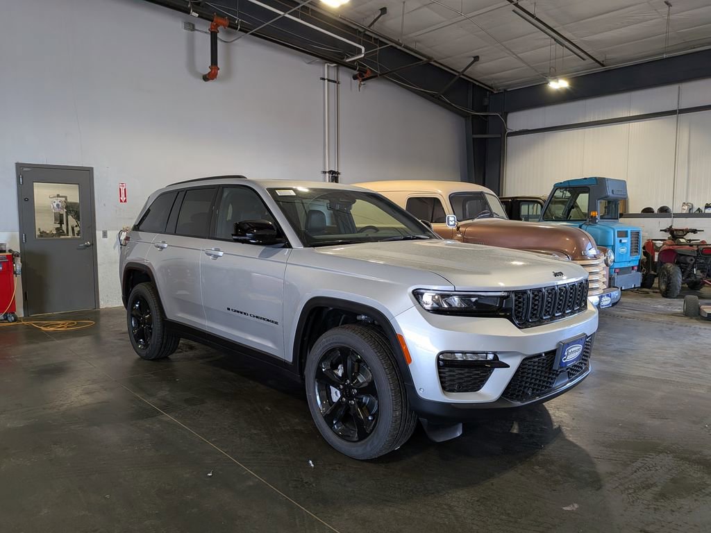 New 2025 Jeep Grand Cherokee Limited w/ Luxury Tech Group II image 5