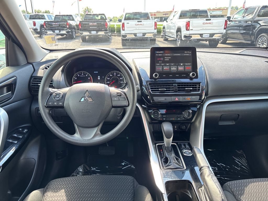 Used 2024 Mitsubishi Eclipse Cross LE AWD/4WD image 14