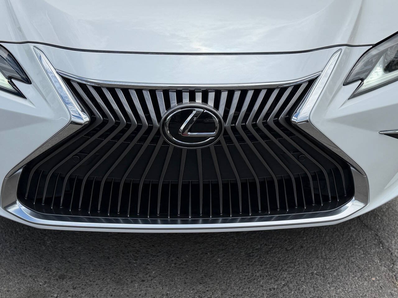 Used 2020 Lexus ES 350 w/ Premium Package FWD image 31