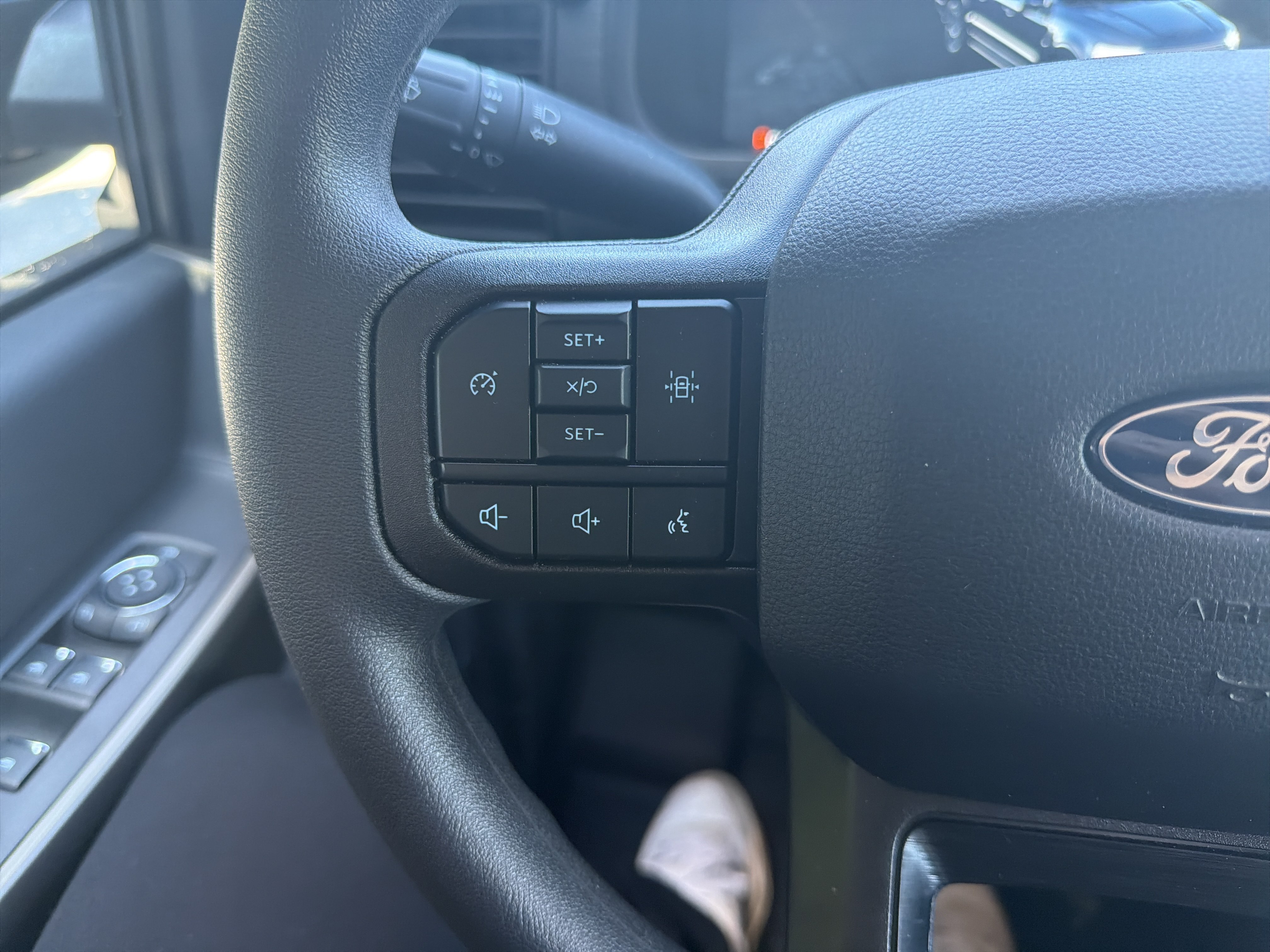 Used 2025 Ford F150 STX w/ Equipment Group 201A FX4 AWD/4WD image 18