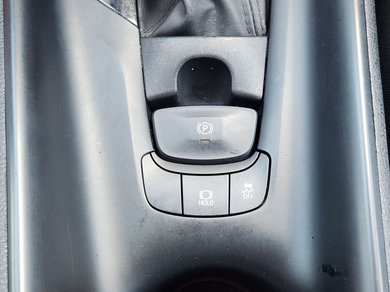 Used 2021 Toyota C-HR LE FWD image 25