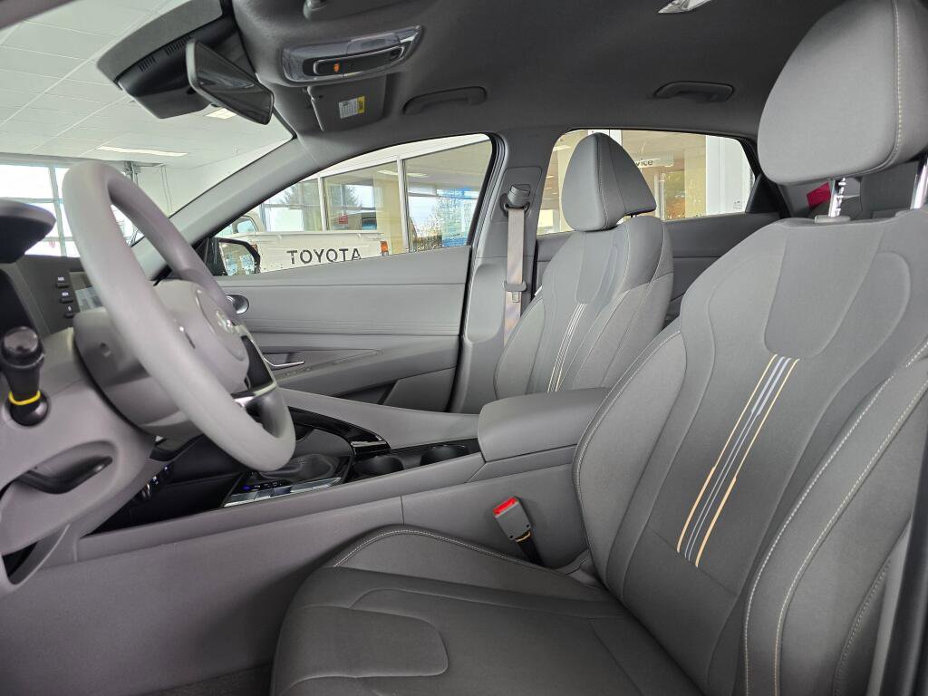 New 2026 Hyundai Elantra Blue image 20
