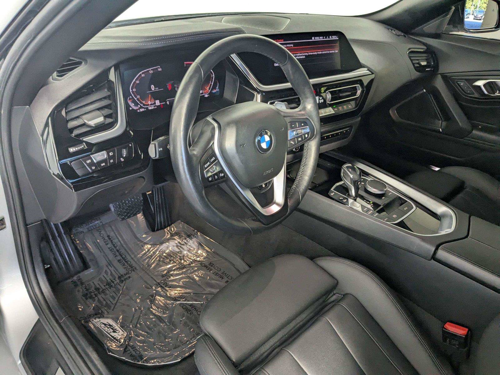 Used 2020 BMW Z4 sDrive30i w/ Convenience Package RWD image 12