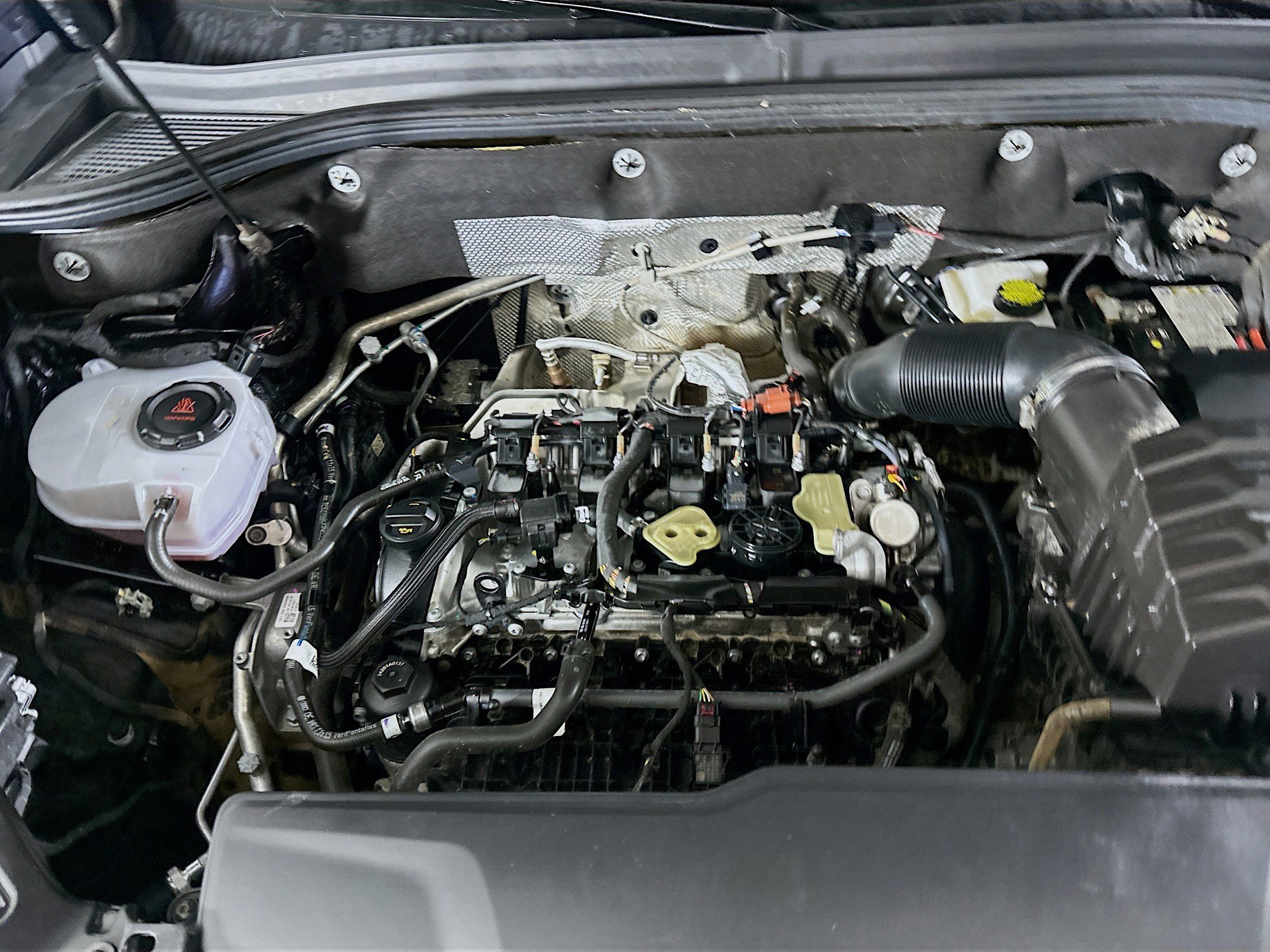 Used 2025 Volkswagen Atlas SE AWD/4WD image 33