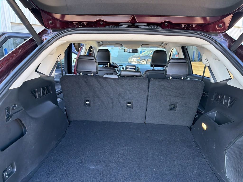 Used 2024 Ford Edge Titanium image 11
