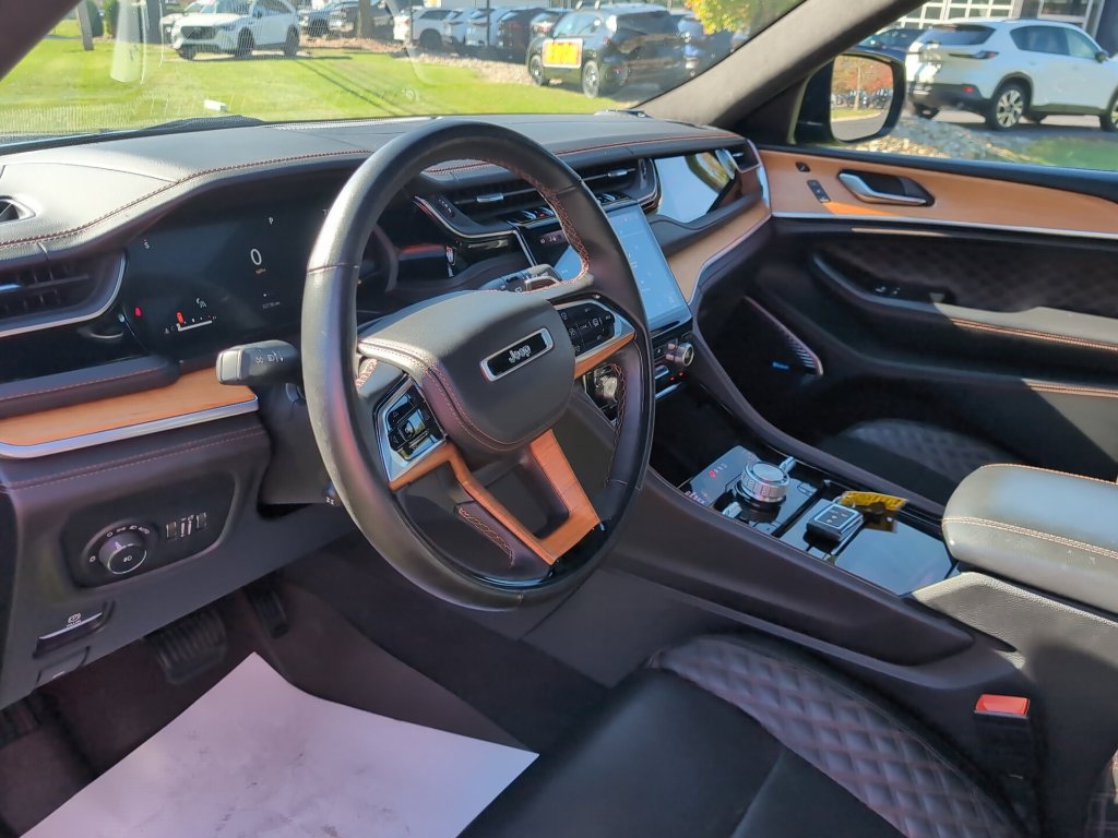 Used 2022 Jeep Grand Cherokee Summit AWD/4WD image 19