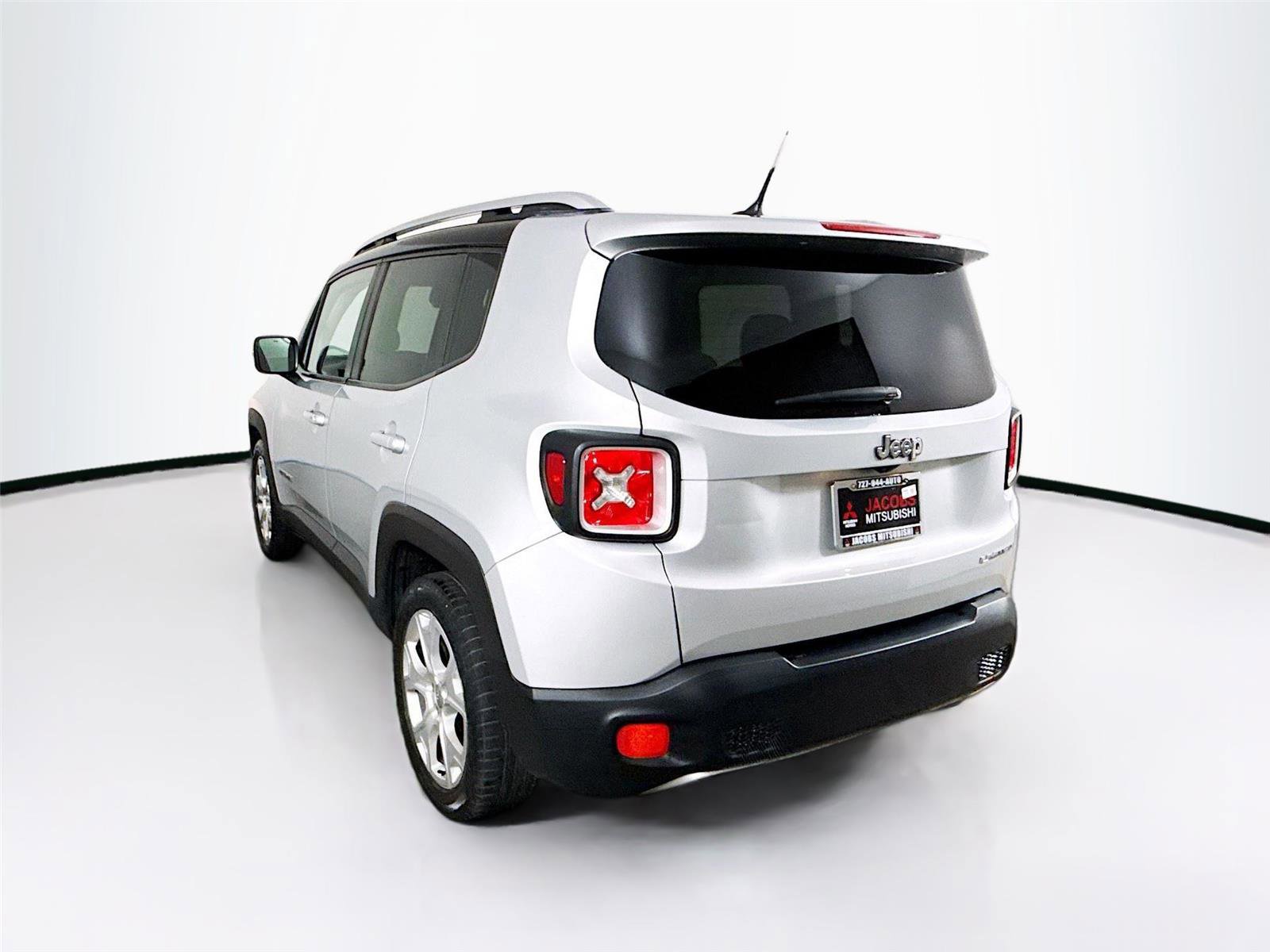 Used 2017 Jeep Renegade Limited FWD image 27