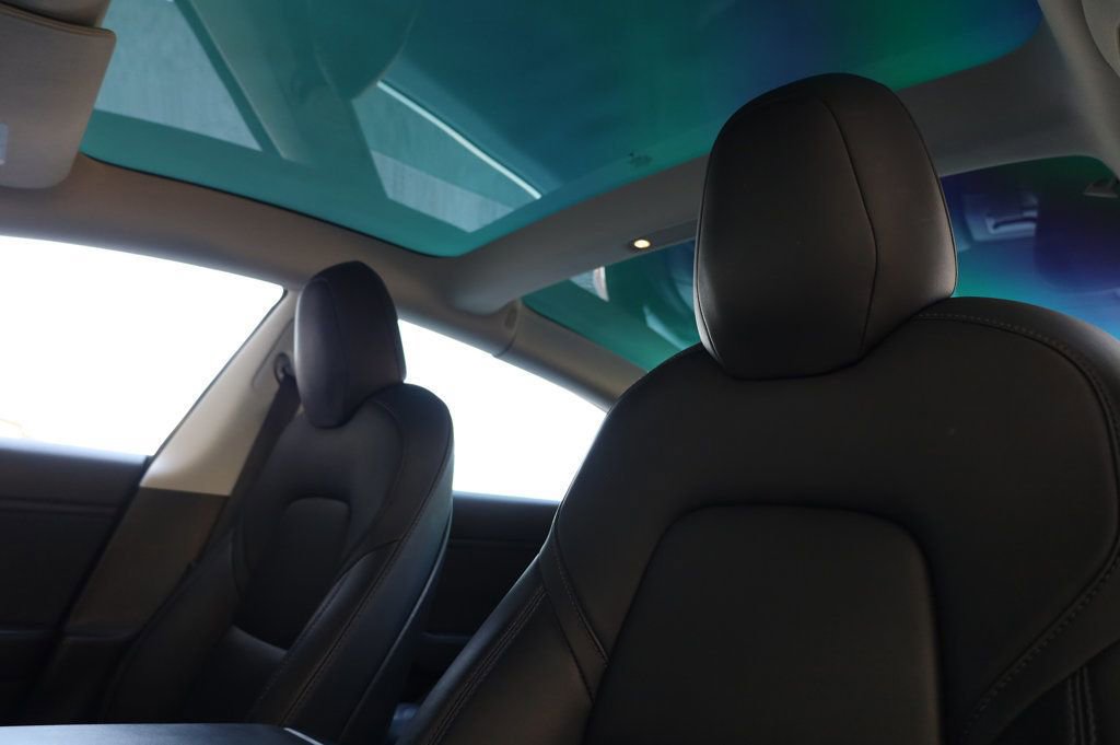 Used 2018 Tesla Model 3 Mid Range image 18
