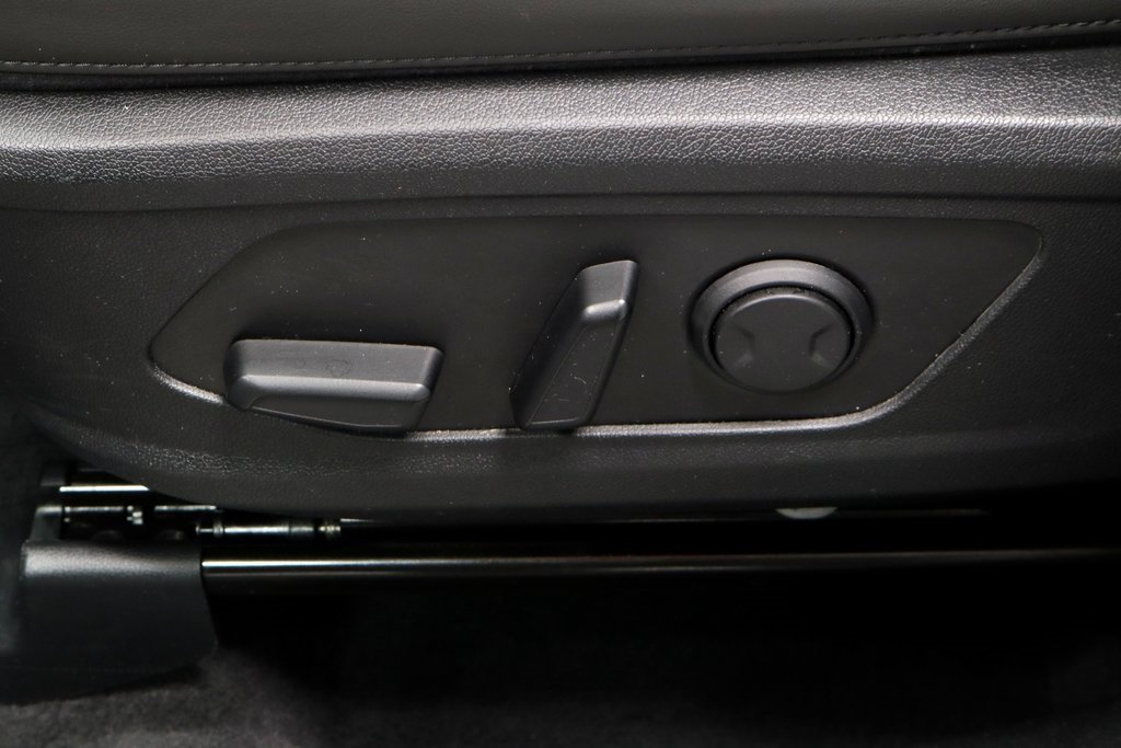 Used 2024 Kia Sorento S image 27