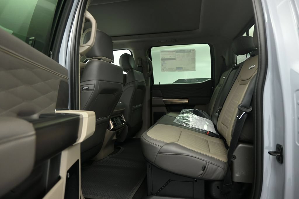 New 2026 Ford F450 Platinum w/ Platinum Plus Package AWD/4WD image 16