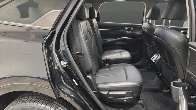 Used 2022 Kia Sorento SX image 26