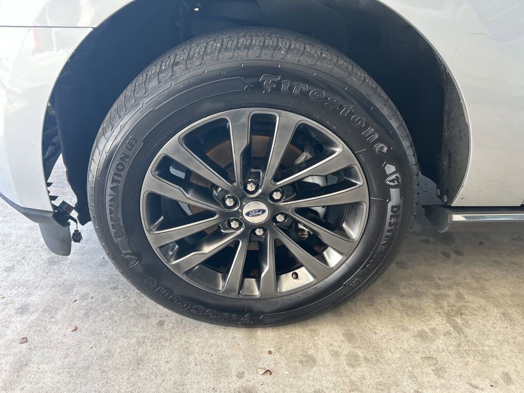 Used 2021 Ford Expedition Max Limited image 13