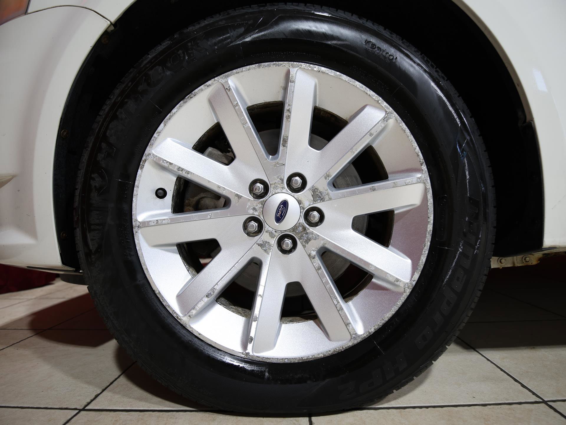 Used 2009 Ford Flex SEL image 6