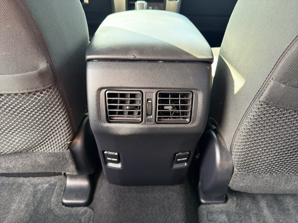 Used 2016 Toyota 4Runner SR5 AWD/4WD image 17