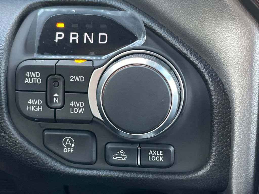 New 2026 RAM 1500 4x4 Crew Cab image 10