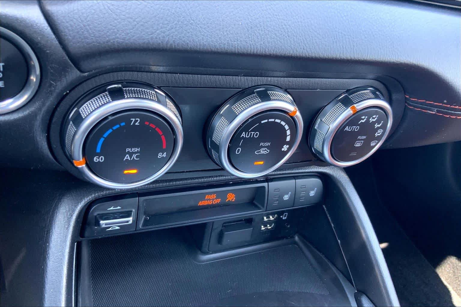 Used 2023 MAZDA MX-5 Miata Grand Touring w/ Weather Package RWD image 28