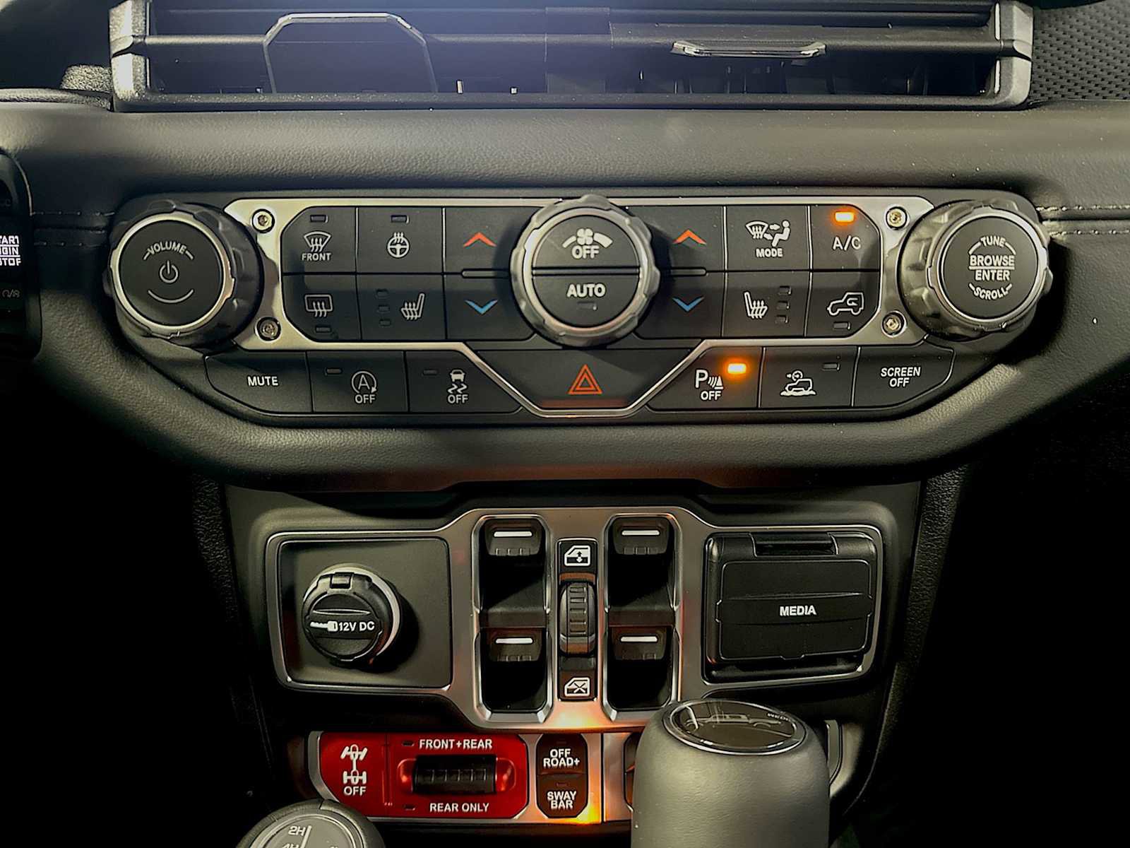 New 2026 Jeep Gladiator Rubicon AWD/4WD image 16