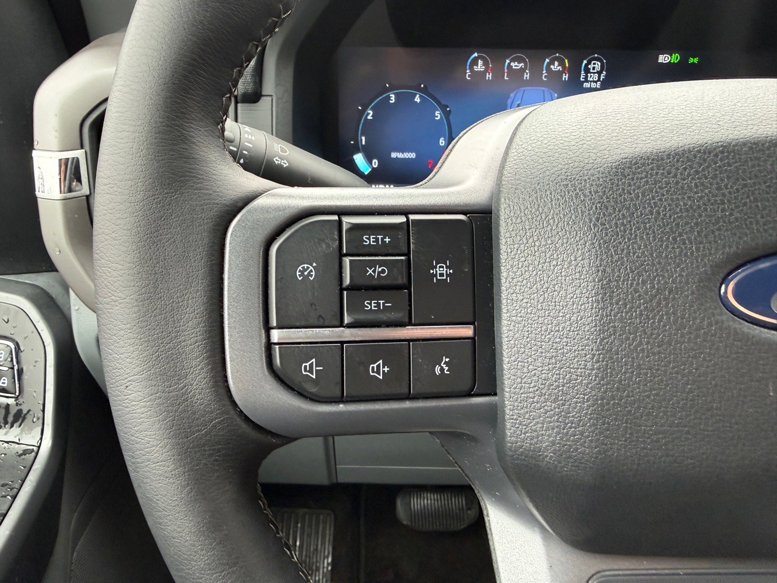 Used 2025 Ford F150 XLT w/ Equipment Group 301A Standard image 30