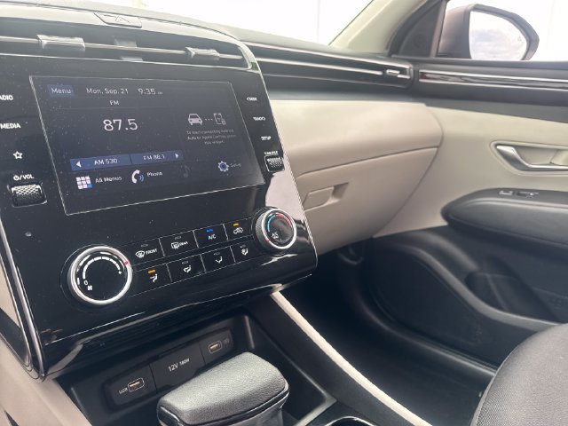 Used 2023 Hyundai Tucson SE AWD/4WD image 19