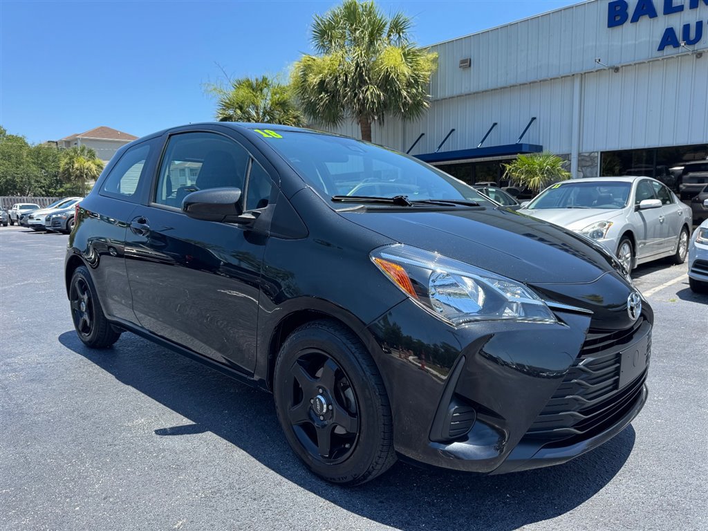 Used 2018 Toyota Yaris L FWD image 2