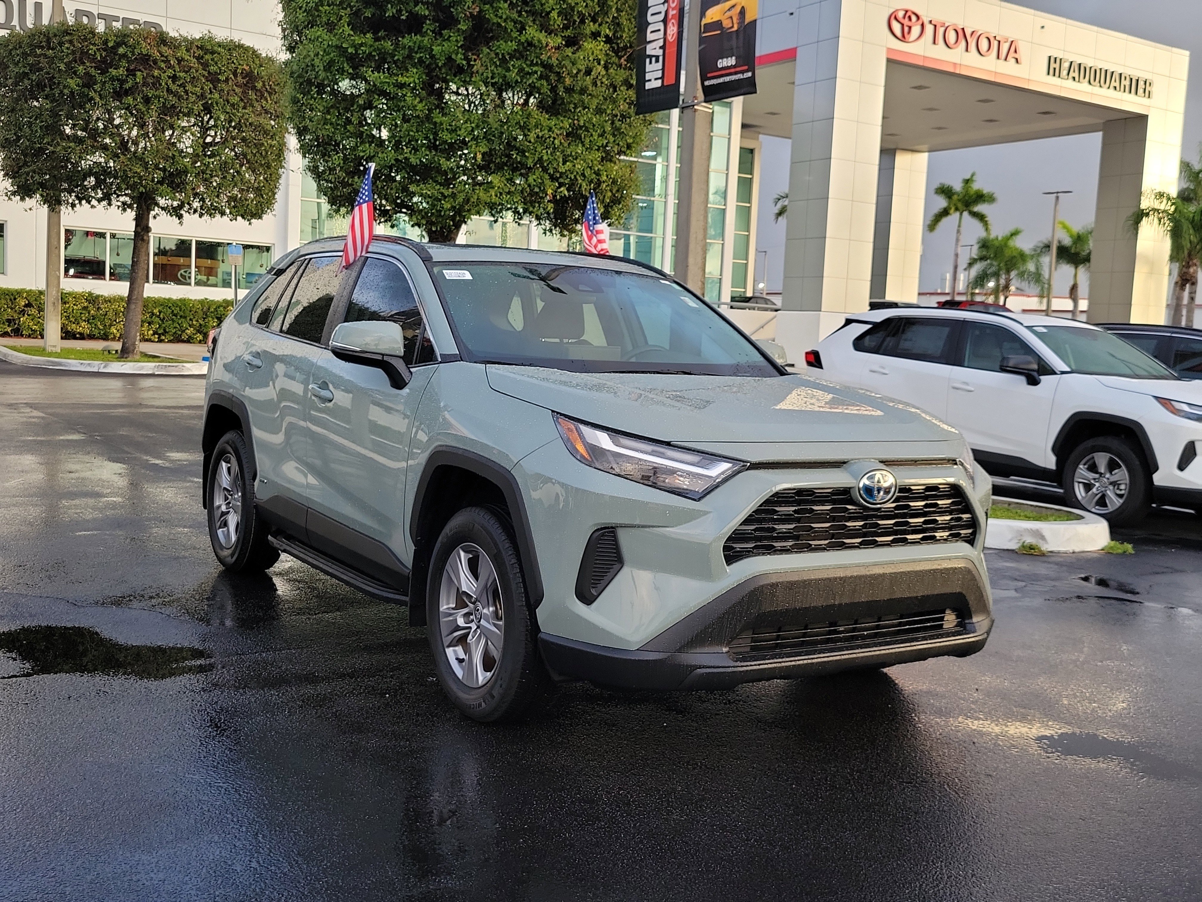 Used 2022 Toyota RAV4 XLE video 2