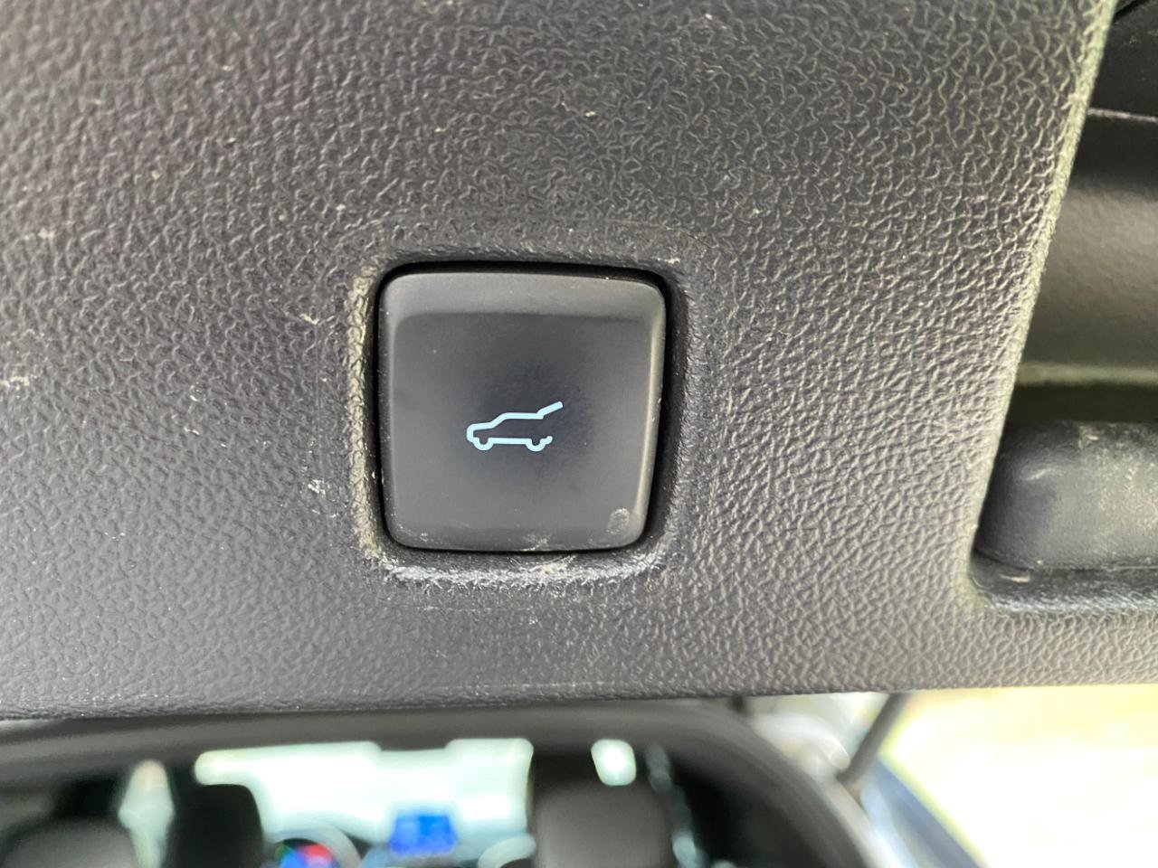 Used 2025 Ford Escape ST-Line w/ Equipment Group 301A FWD image 12