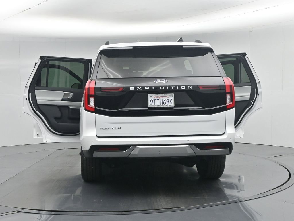 Used 2025 Ford Expedition Platinum AWD/4WD image 38