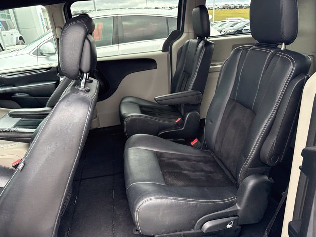 Used 2017 Dodge Grand Caravan SXT FWD image 8