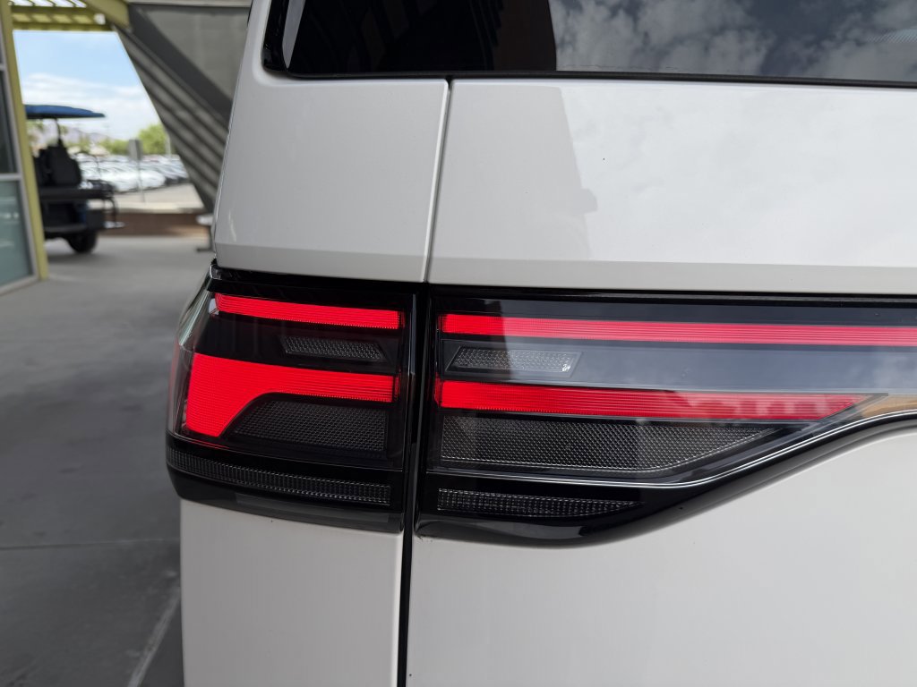 Used 2025 Volkswagen ID. Buzz Pro S RWD image 14