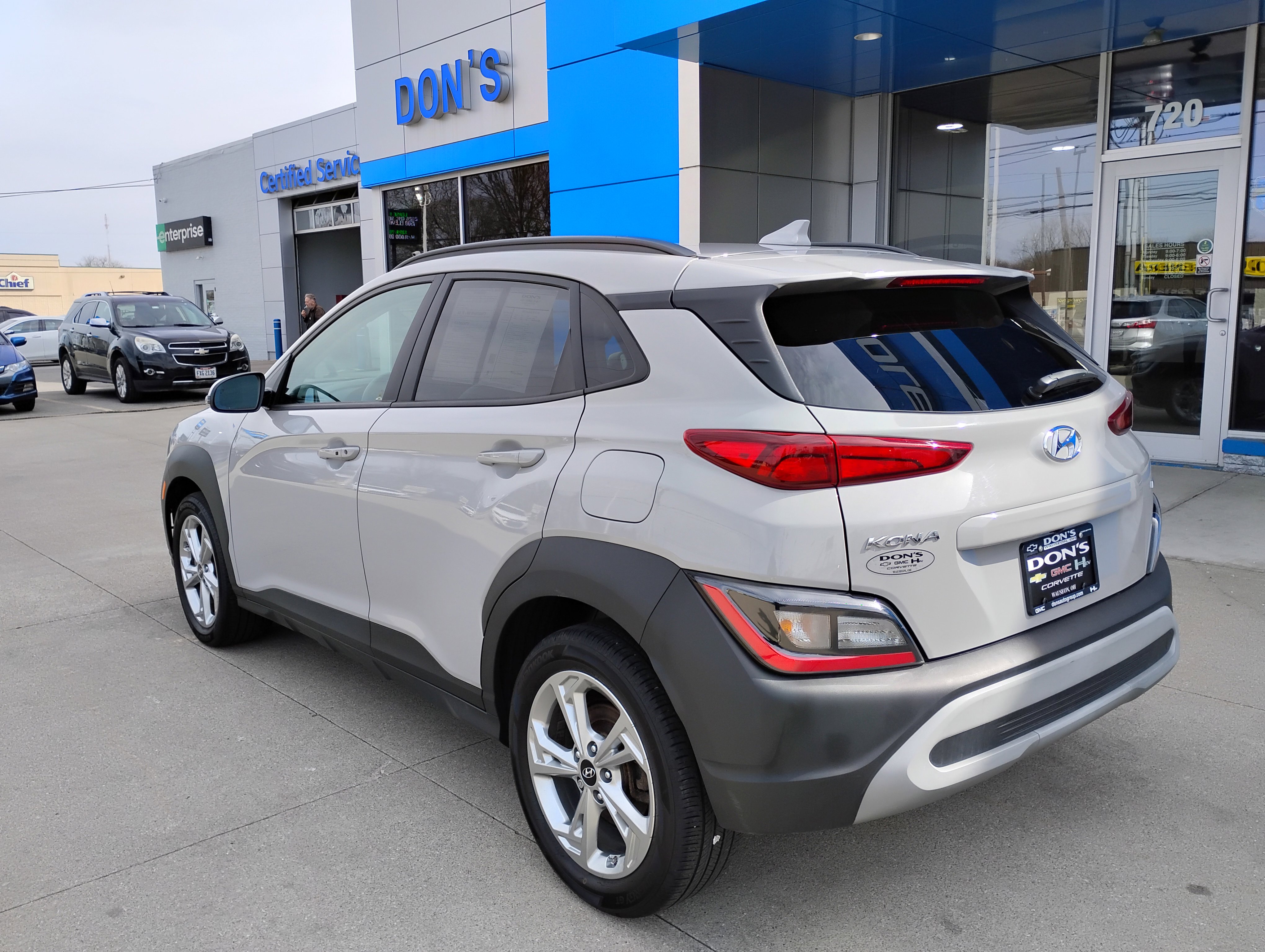 Used 2023 Hyundai Kona SEL w/ Cargo Package image 2
