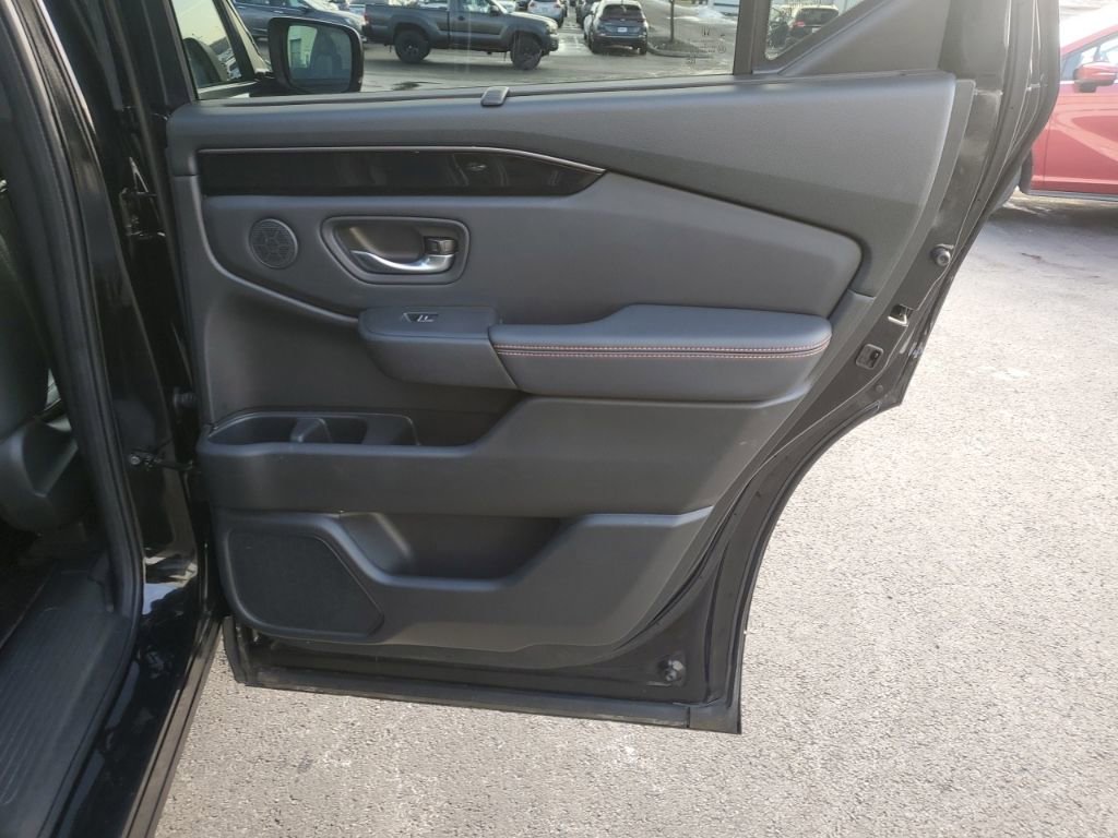 Certified 2023 Honda Pilot TrailSport image 31