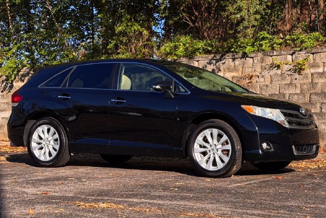 Used 2015 Toyota Venza XLE w/ XLE Premium Package FWD image 2