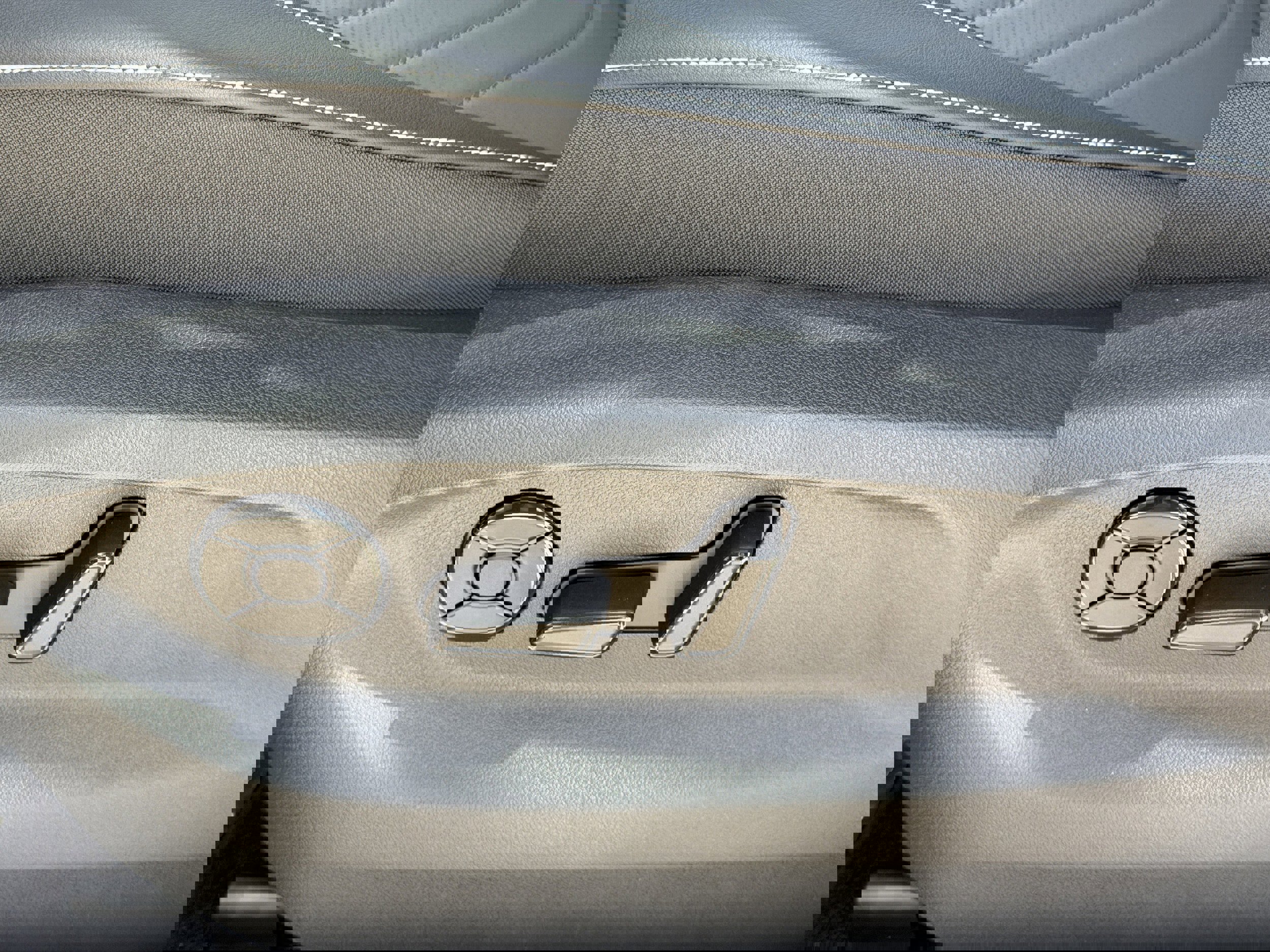 New 2026 Volkswagen Tiguan SE image 15