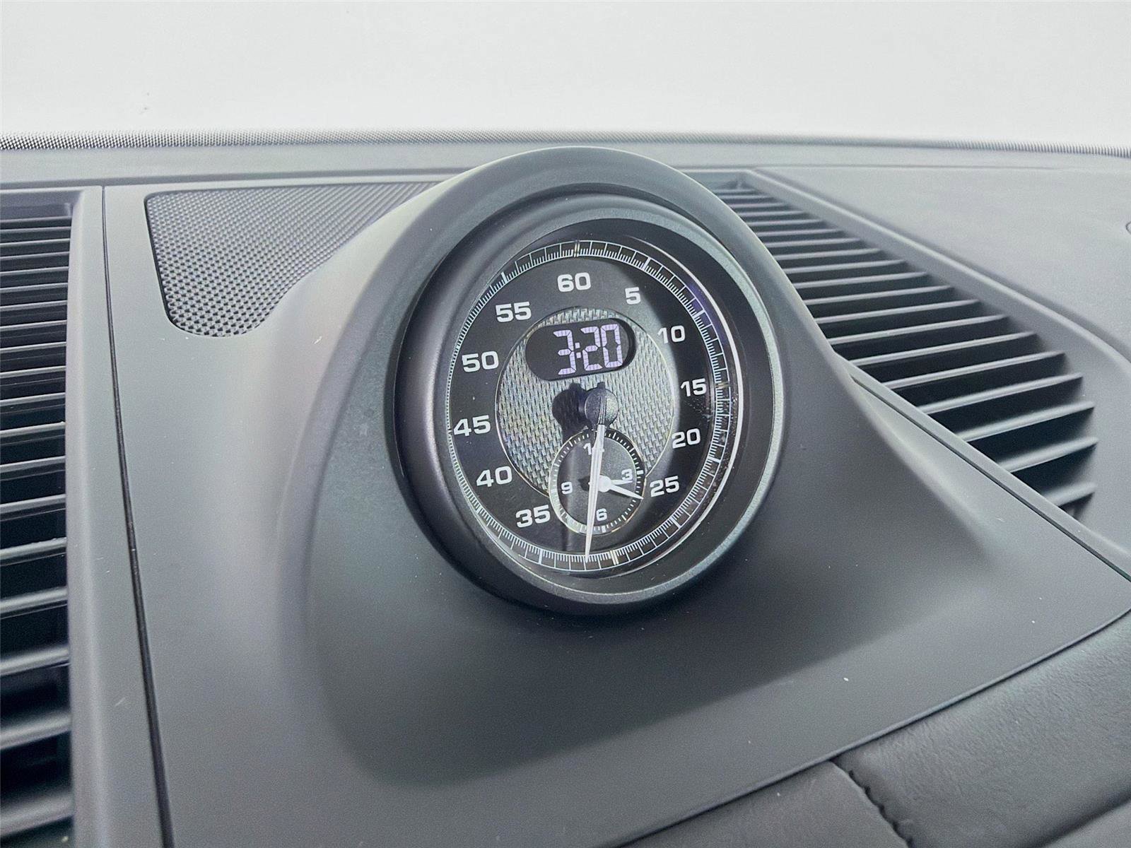 Certified 2023 Porsche Macan GTS AWD/4WD image 17