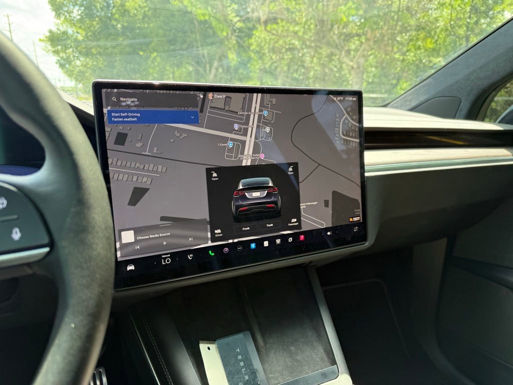 Used 2023 Tesla Model X AWD/4WD image 21