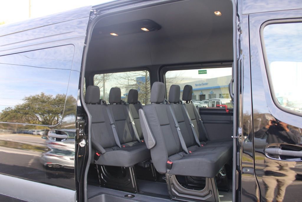 Used 2025 Mercedes-Benz Sprinter 2500 image 36