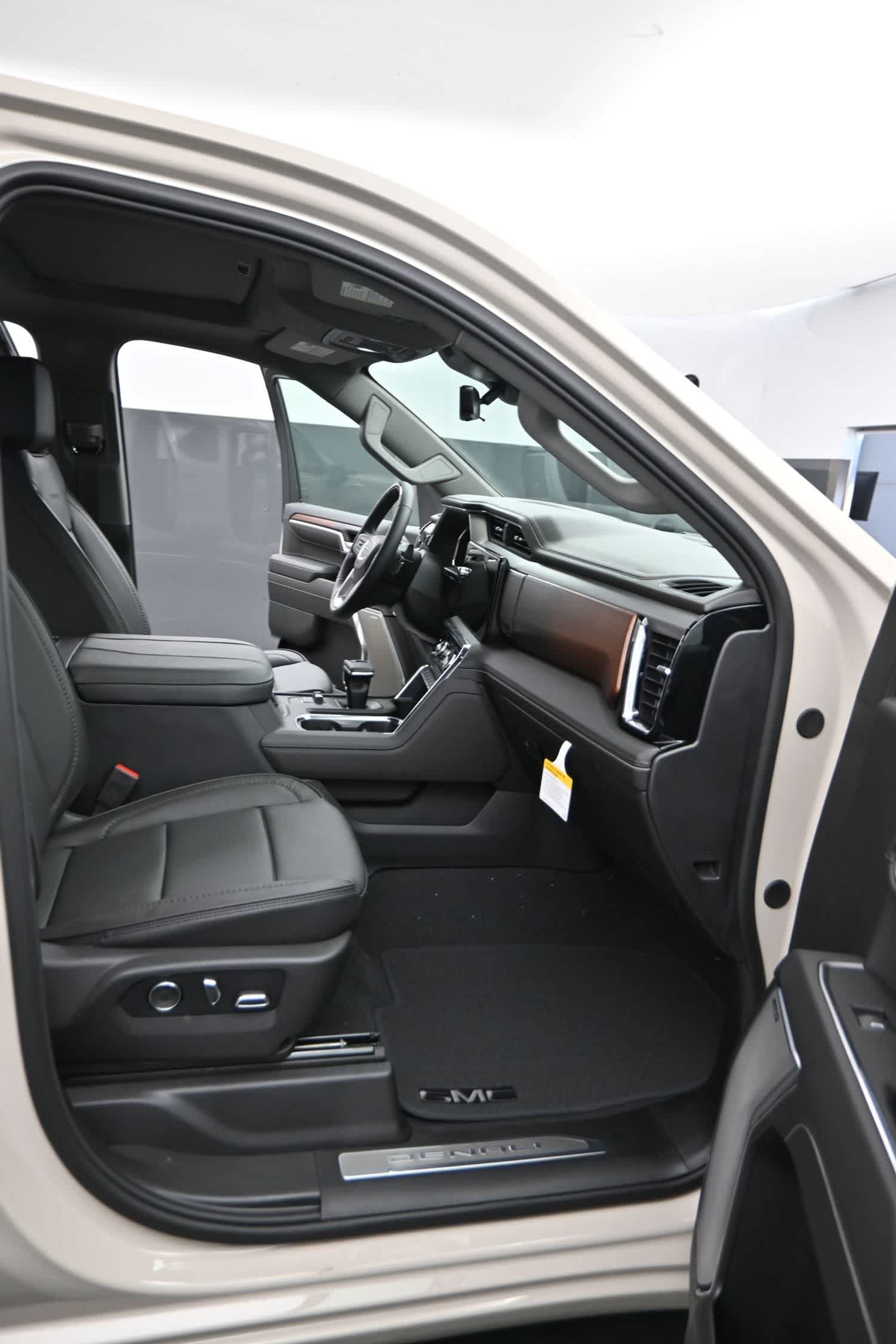 New 2026 GMC Sierra 1500 Denali AWD/4WD image 14
