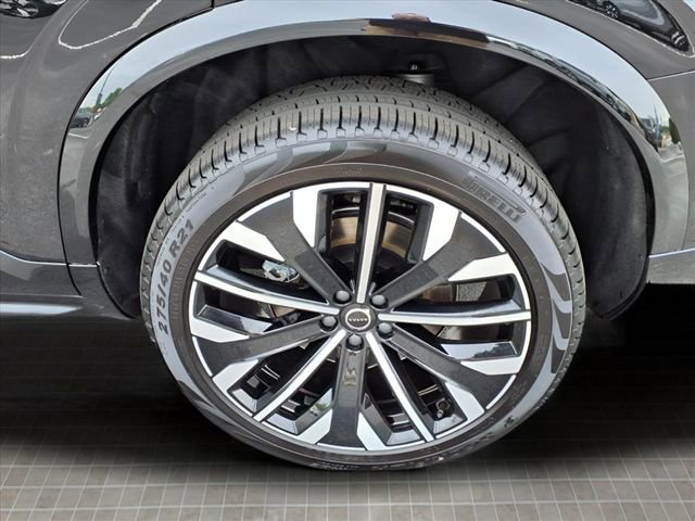 New 2025 Volvo XC90 T8 Core w/ Protection Package Premier image 7