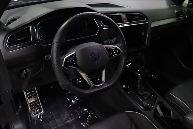 Used 2022 Volkswagen Tiguan SEL R-Line AWD/4WD image 10