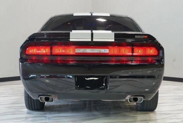 Used 2013 Dodge Challenger SRT8 w/ Harman Kardon Audio Group RWD image 10