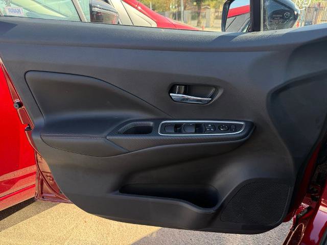 New 2025 Nissan Versa SR w/ Trunk Package FWD image 18