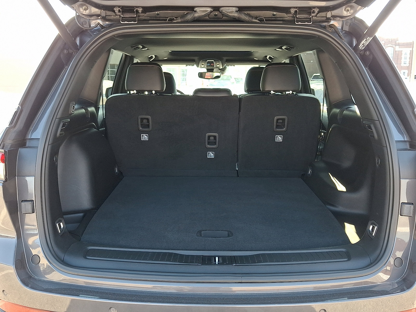 Used 2023 Jeep Grand Cherokee Altitude AWD/4WD image 29