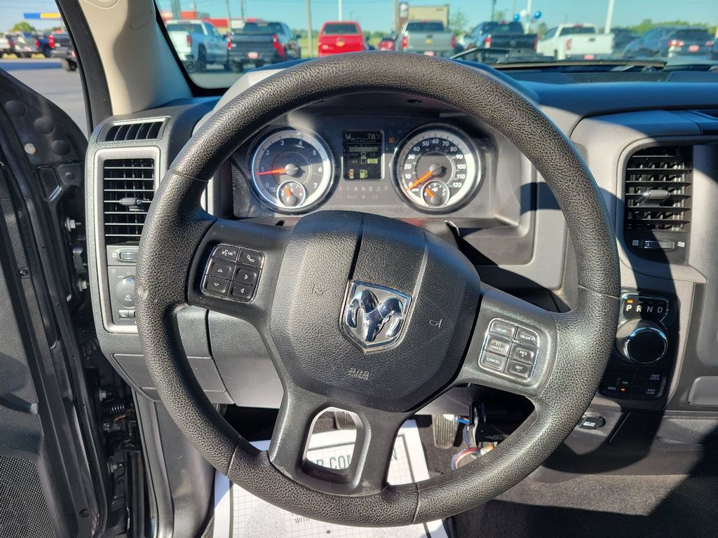 Used 2017 RAM 1500 Express w/ Express Value Package AWD/4WD image 14