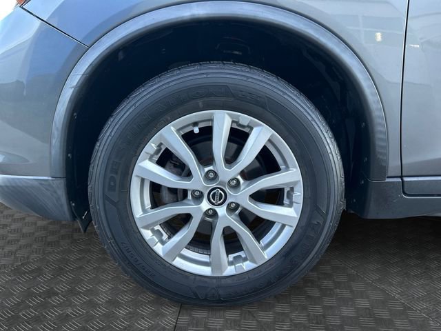 Used 2018 Nissan Rogue SV image 13