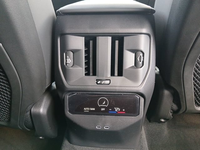 New 2025 BMW X3 xDrive30 w/ Convenience Package AWD/4WD image 14