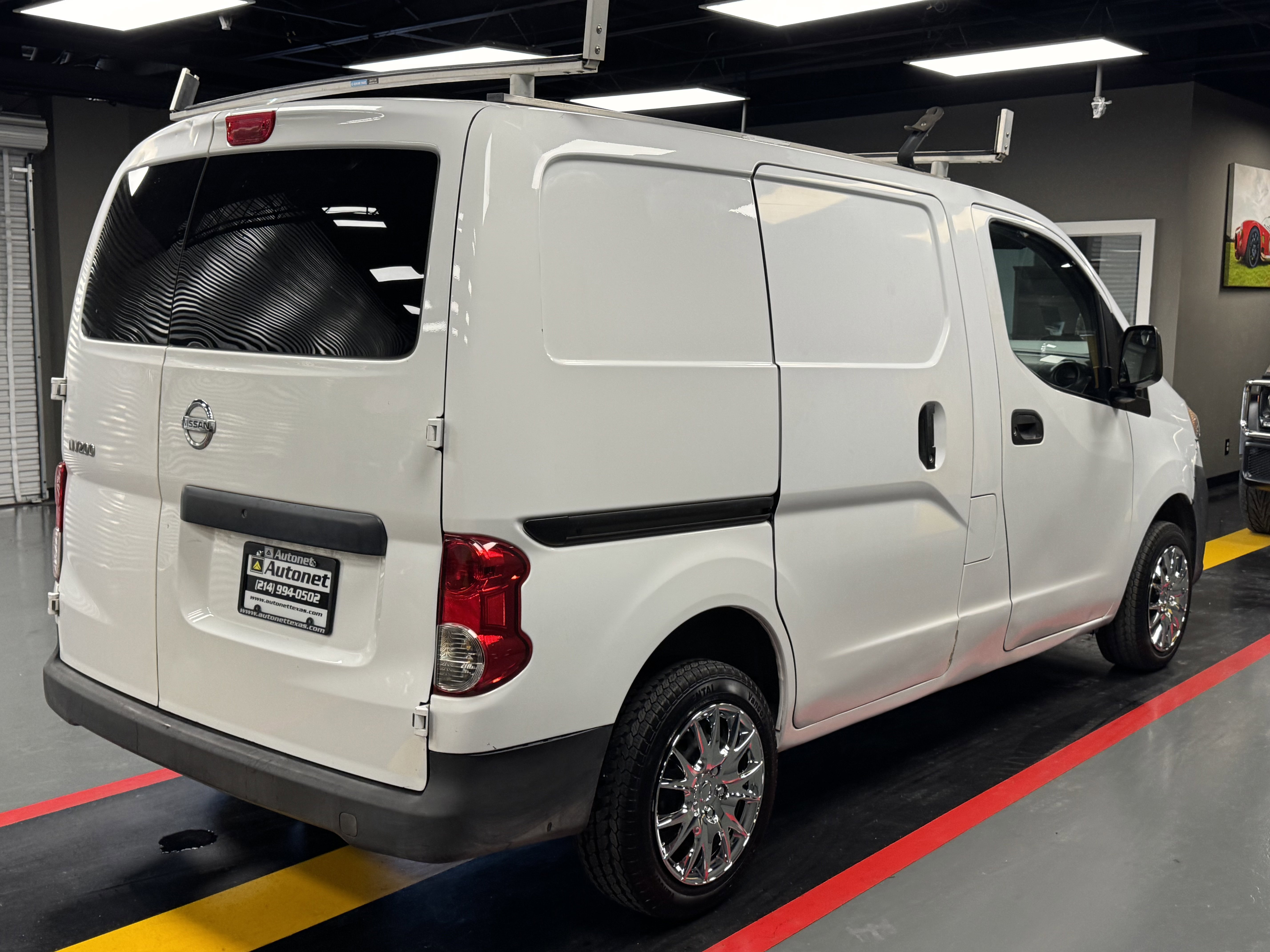 Used 2015 Nissan NV200 S w/ Back Door Glass Package image 4