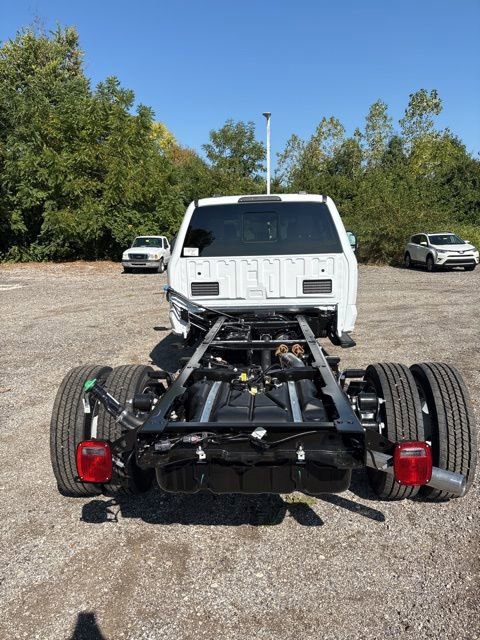 New 2026 Ford F550 4x4 Crew Cab image 6