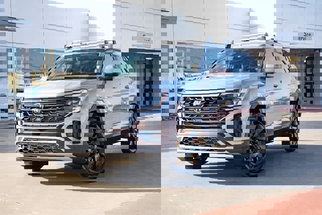 New 2026 Volkswagen Atlas Cross Sport SE image 2